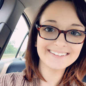 Meet your Posher, Danielle